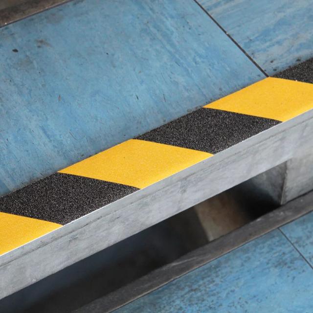 Banda anti-alunecare Gripfoot negru/galben, 25 mm x 18.3 m