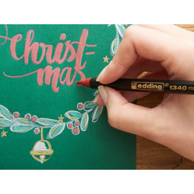 Marker Edding 1340 Metallic, varf flexibil 1-6 mm, cerneala pe baza de apa, albastru metalic