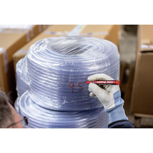 Marker permanent Edding 300, corp plastic, varf rotund, 1.5-3 mm, rosu