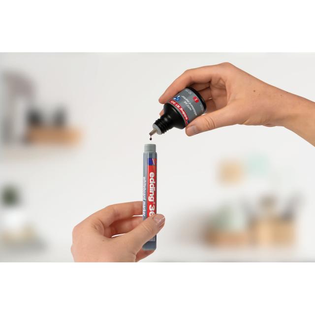 Marker Edding 361 pentru tabla, corp plastic, varf 1mm, rosu