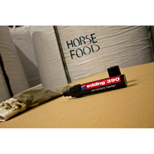 Marker permanent Edding 390, corp plastic, varf retezat 4-12 mm, albastru