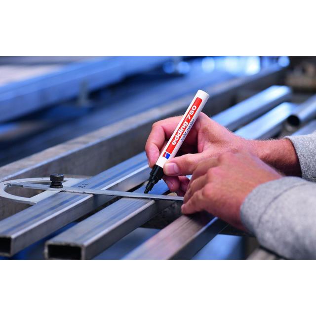 Marker permanent Edding 750, cu vopsea, corp metalic, varf rotund, 2-2-4 mm, auriu