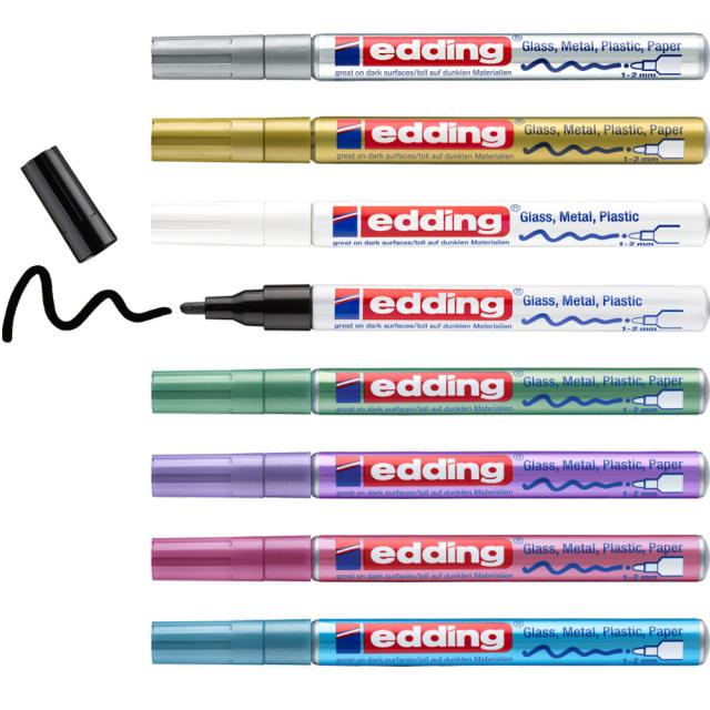 Marker edding 751 cu vopsea, corp metalic, varf rotund, 1-2 mm, set 8 culori: negru, alb, auriu, argintiu, albastru deschis metalizat, verde metalizat, violet metalizat, roz metalizat