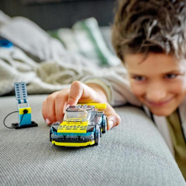 LEGO City, Masina sport electrica, numar piese 95, varsta 5+