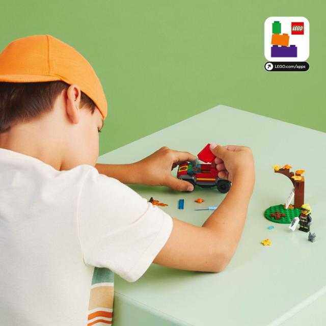 LEGO City, Salvare cu masina de pompieri 4x4, numar piese 97, varsta 5+
