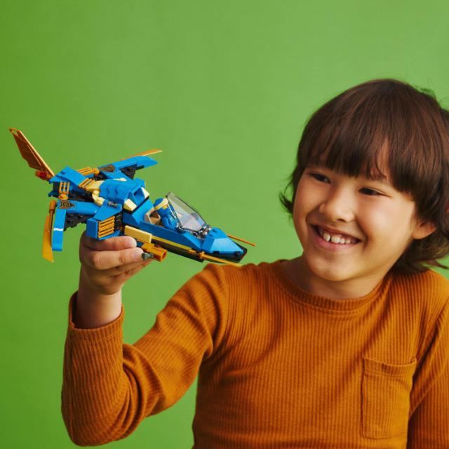 LEGO Ninjago, Avionul cu reactie Fulger EVO al lui Jay, numar piese 146, varsta 6+
