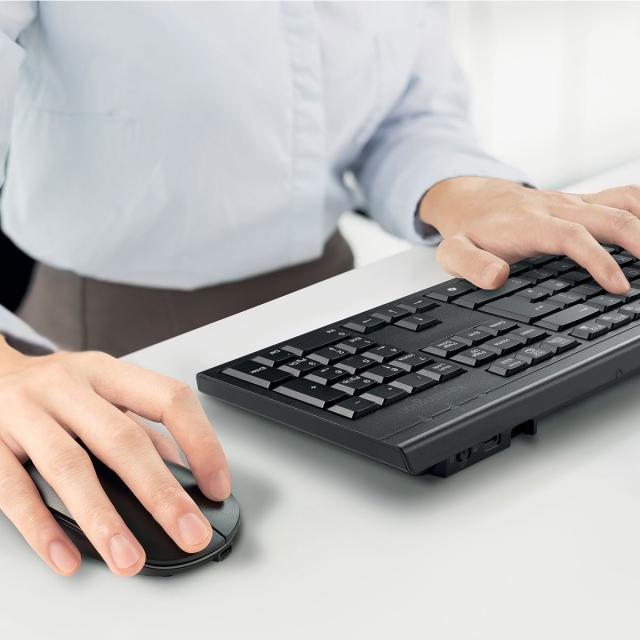 Kit tastatura + mouse Kensington EQ KM270, reincarcabil, conexiune wireless sau bluetooth, plastic partial reciclat, negru