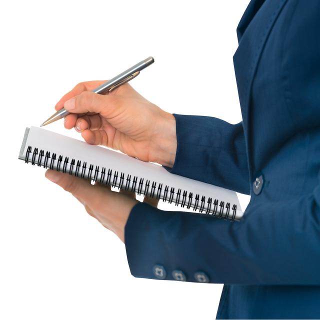 Caiet cu spira A5 Leitz Office, carton laminat FSC, 90f, dictando, rosu