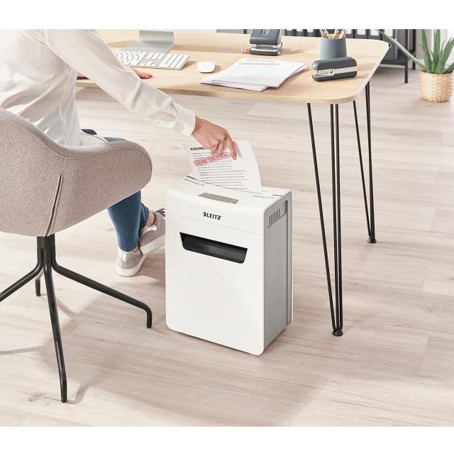 Distrugator documente manual Leitz IQ Protect 8X, P4, cross-cut, 8 coli