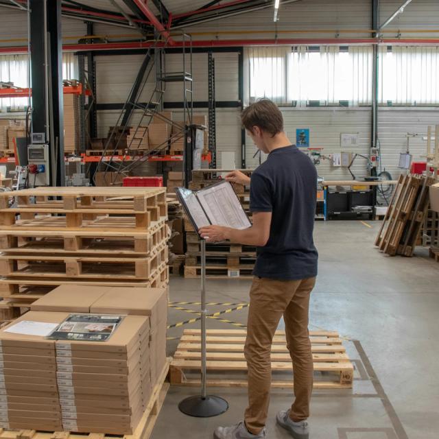 Sistem stand prezentare podea Tarifold, 10 displayuri, A4, negru